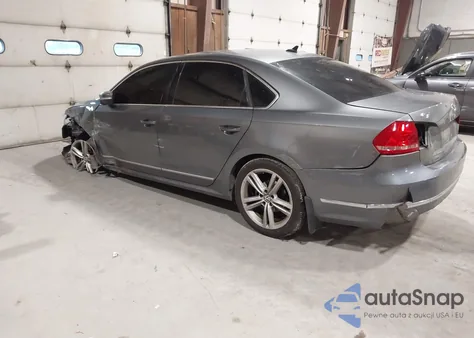 2015 Volkswagen Passat 2.0L Tdi Se из США, поврежденный, VIN 1VWBV7A33FC073833